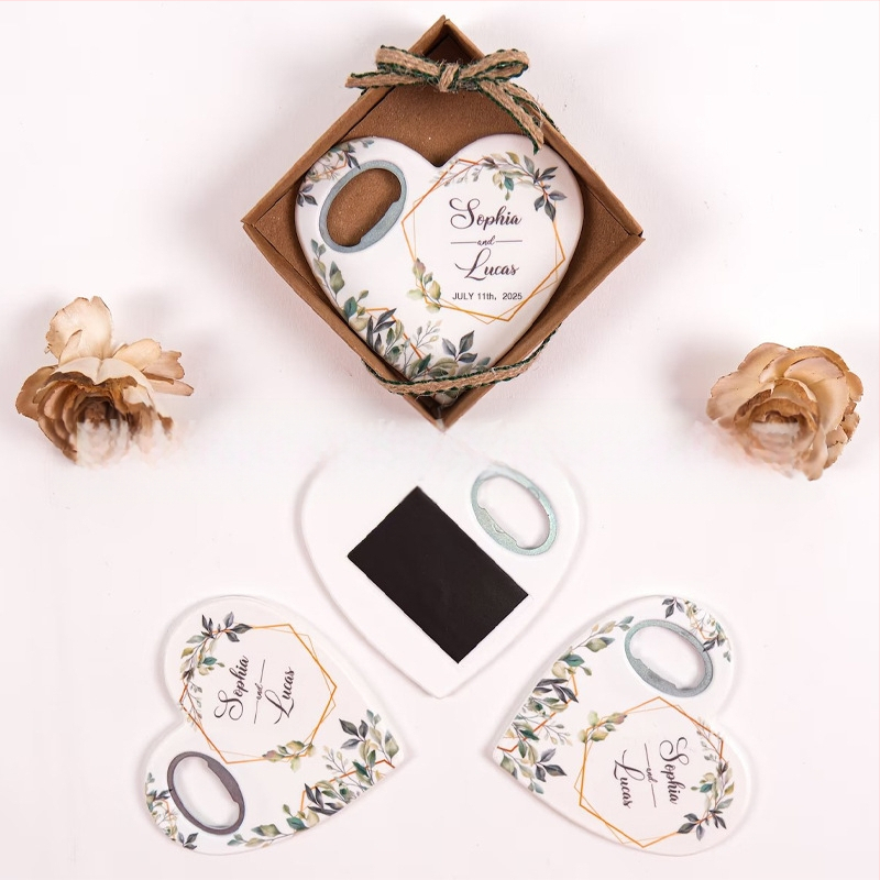 Butelių atidarytuvas su šaldytuvo magnetu – su logotipu, plastikas, dovana vestuvėms ir vakarėliams