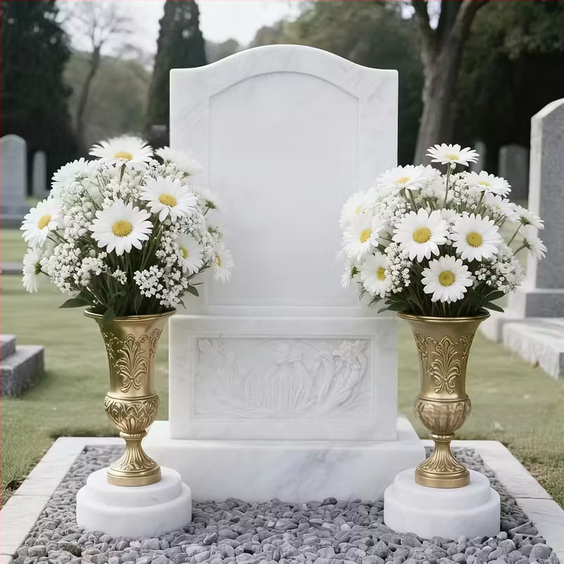 Aranjament floral artificial cu Crizanteme și Baby's Breath; material plastic, execuție semi-manuală și semi-mecanică, pentru exterior