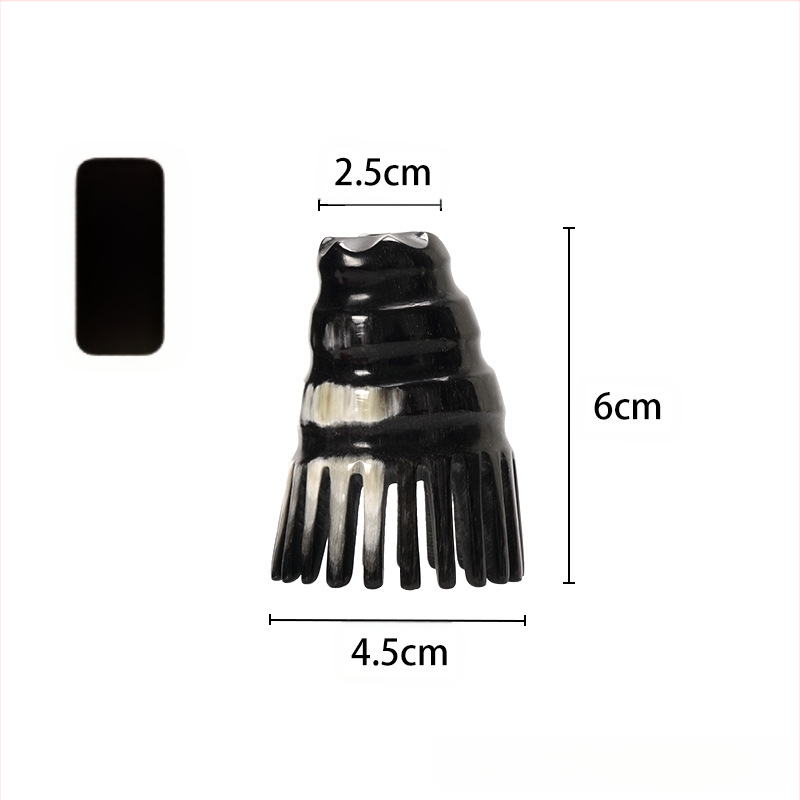 Χτένα μαλάξης τριχωτού της κεφαλής από φυσικό κέρατο, με κυλινδρικό σχήμα και λεπτά δόντια (Υλικό: φυσικό κέρατο; Σχήμα: κυλινδρικός σχήμα; Δόντια: λεπτά; Χρήση: μασάζ τριχωτού κεφαλής)