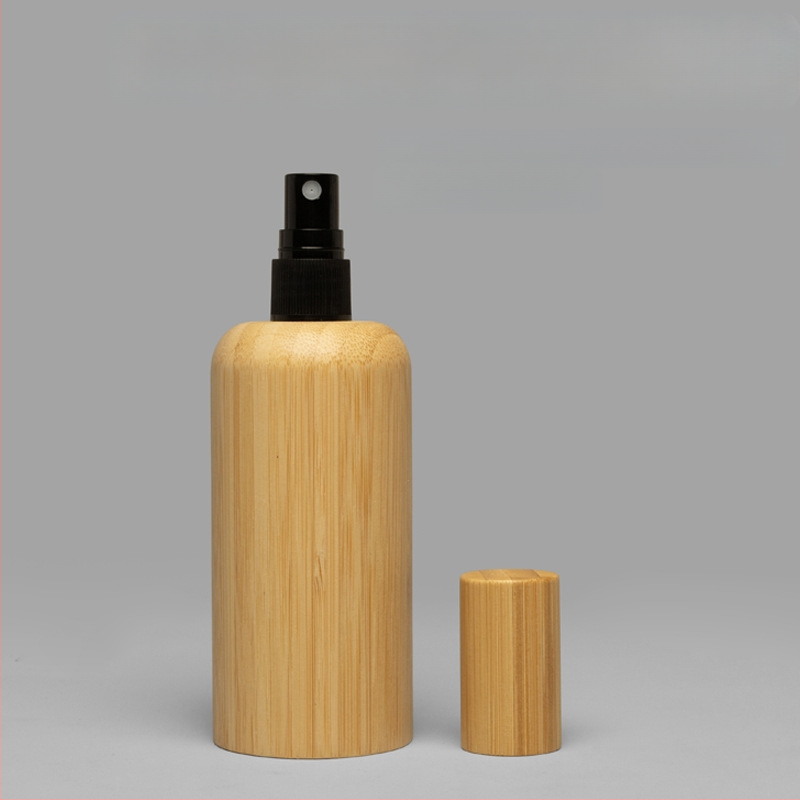 Спрей бутилка с капак от бамбук — материал Нанжу, издувана форма, полирано покритие, персонализируем дизайн