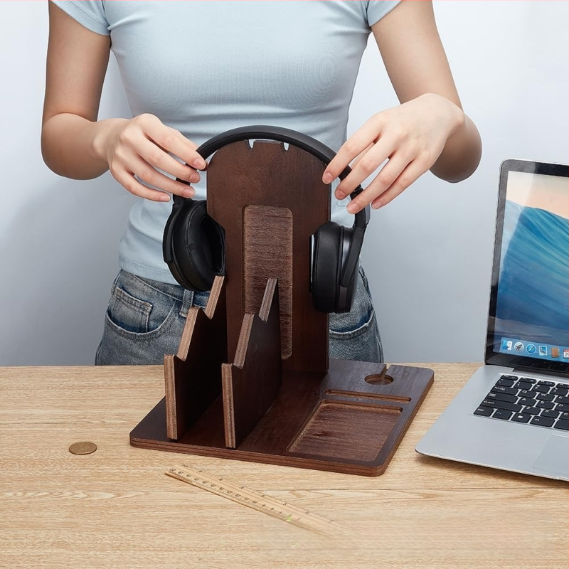Medinis ausinių laikiklis ant stalviršio ir žaidimų pultelių saugykla – 3 aukštų daugiafunkcinis PC priedų organizatorius