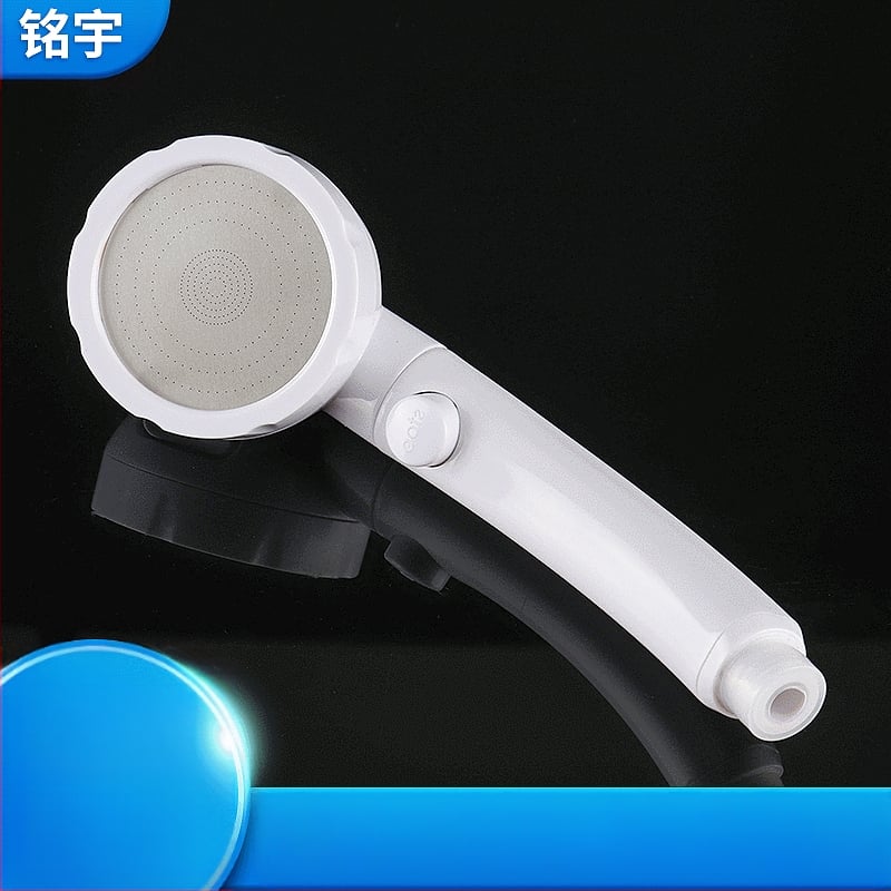 Dušas galva ar trim režīmiem, 360° griešana, ABS materiāls, ūdens taupīšana, darba spiediens 0,8 MPa