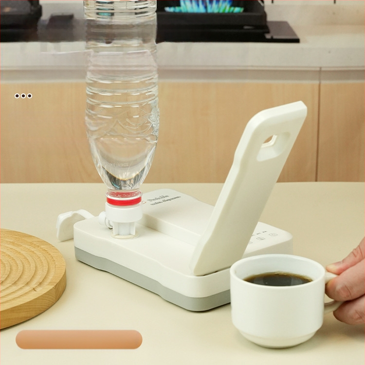 Momentālais ūdens sildītājs ar sūknēšanas funkciju, plastmasas korpuss, mehāniska darbība, pievienots pie barošanas, karikatūras/mini stils, modelis 1