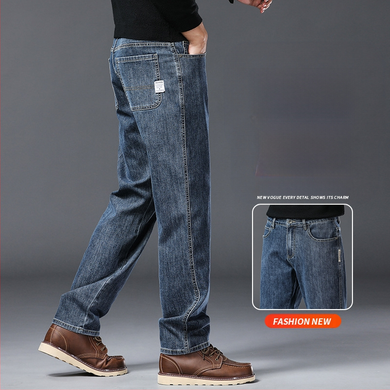 Jeanși pentru bărbați — croială dreaptă, talie medie, amestec bumbac-poliester cu 66,2% bumbac, 32,3% poliester, 1,5% spandex; fermoar, buzunare multiple, pantaloni lungi casual