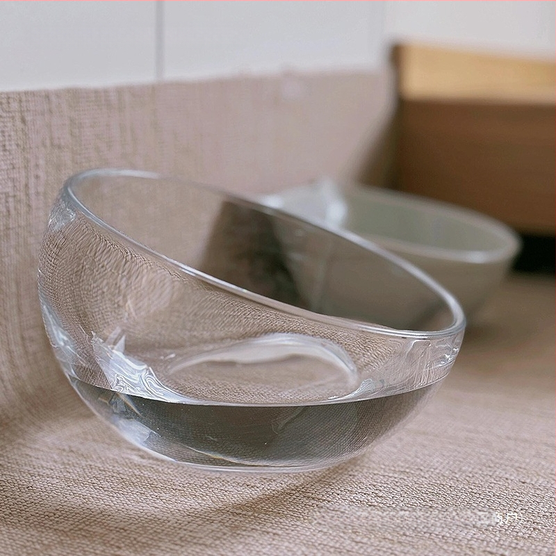 Kačių maisto dubuo — stiklinis, neleidžia lašėti, įlenktas atidarymas, modelis #2235