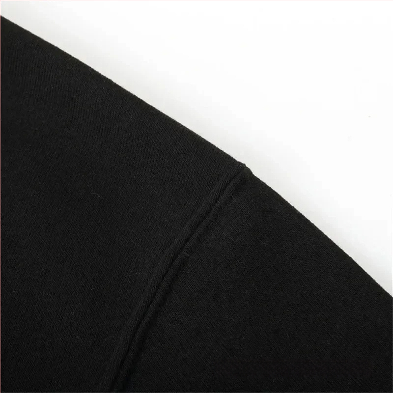 Džemperis su gobtuvu su spauda, stovinti apykaklė, žiemai, poliesteris 81-90% (Stovinti apykaklė; Spauda; Žiema; Poliesteris 81-90%)