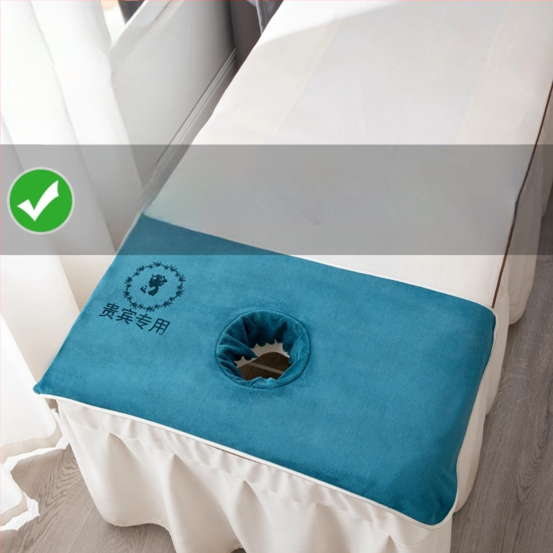 Μικροϊνές πετσέτα καθαρισμού με οπές για στρώσιμο κρεβατιού και μασάζ; 140 g; απορροφητικότητα 0–5 s; απλή ύφανση