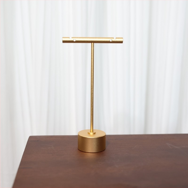 Fülbevaló kiállító állvány, fém, egy darabból álló modell, csempe-stílusú felület, spray-műanyag bevonattal