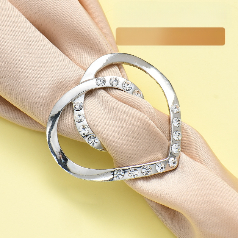 Segė su mazgu kampu, keturių lapų dobilo žiedas daugiafunkciam naudojimui, šilko šalikui sagtis (Pavasaris 2025)