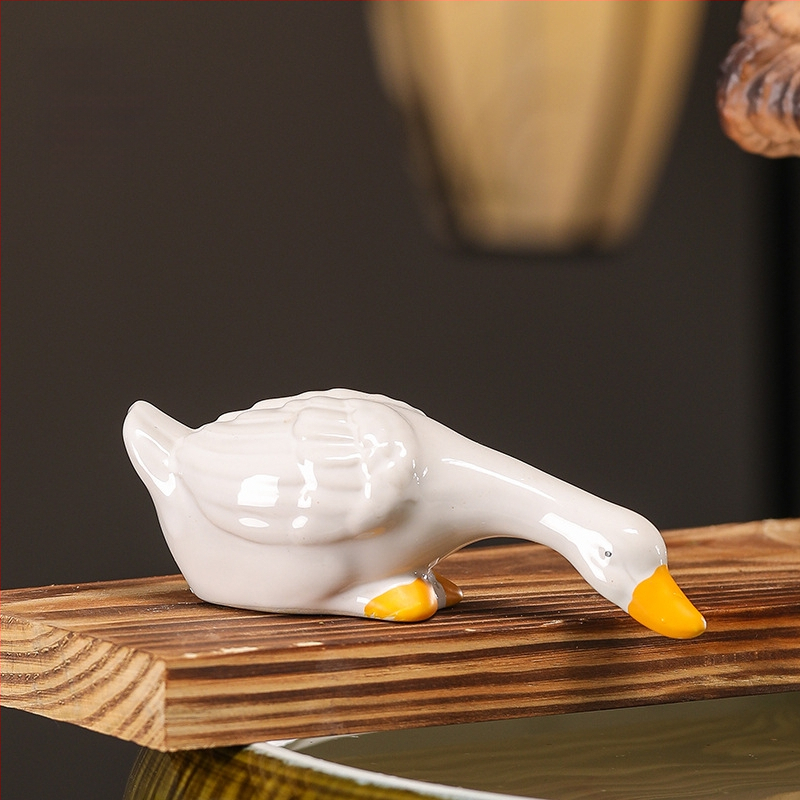 Κεραμικός διακοσμητικός νερού για ενυδρείο με θήκη υλικών φιλτραρίσματος — επιφάνεια ημι-χειροποίητη, στυλ γαλλικό αγροτικό