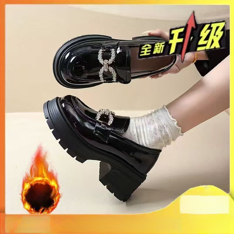 Γυναικείοι λοφέρς με φαρδιά σόλα - στρογγυλή μύτη, PU επάνω μέρος με πατενταρισμένο δέρμα, μεσαίου ύψους τακούνι 3–5 εκ, σόλα από αφρώδες καουτσούκ, slip-on