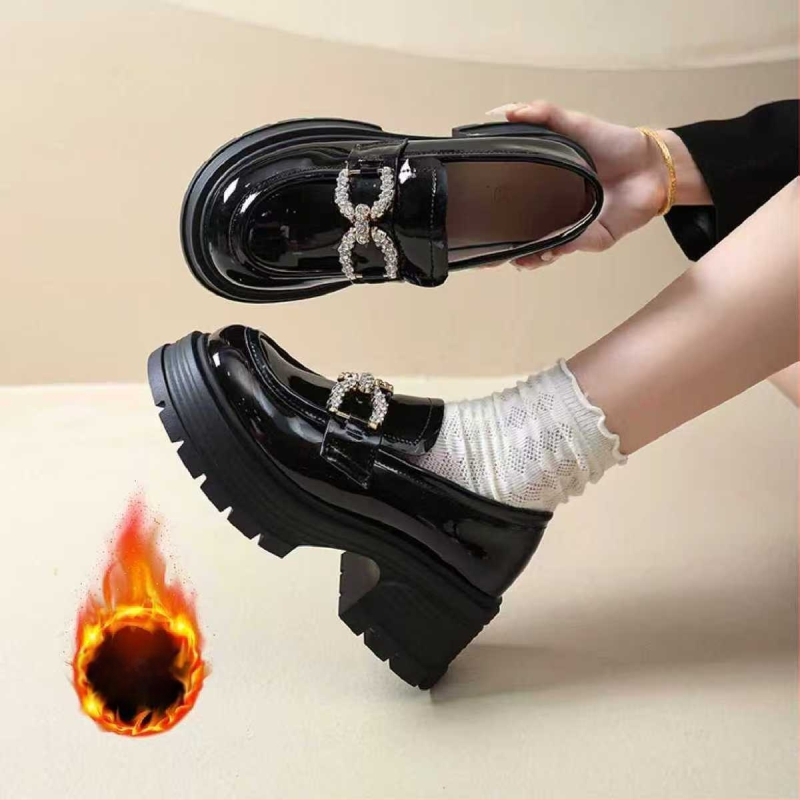 Γυναικείοι λοφέρς με φαρδιά σόλα - στρογγυλή μύτη, PU επάνω μέρος με πατενταρισμένο δέρμα, μεσαίου ύψους τακούνι 3–5 εκ, σόλα από αφρώδες καουτσούκ, slip-on