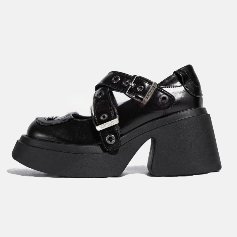 Mary Jane platformas kurpes - palielinoša platforma, ādas augšdaļa, Ultra-Fiber Leather odere, vienas siksnas sprādze, resns papēdis