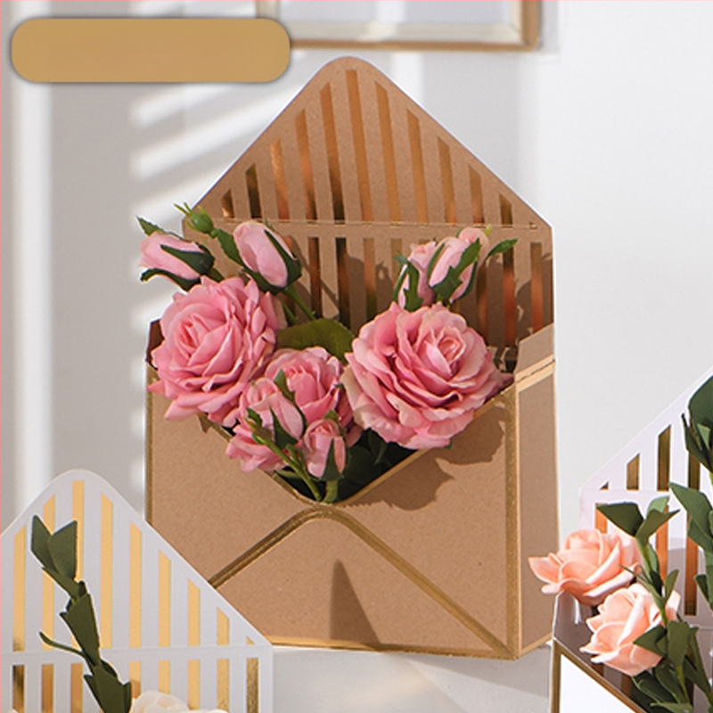 Kutija za cvijeće u obliku omotnice, ručna izrada, model hot stamping envelope flower box, od bijelog kartona 600 g, pakiranje 12 komada, brenda Qianxi packaging.