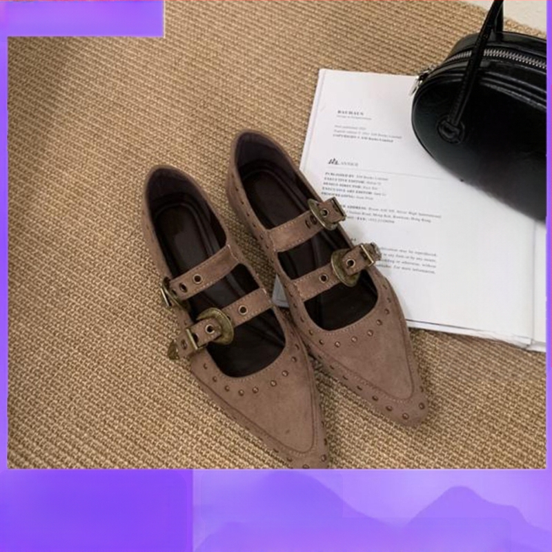 Ženske cipele s oštrim nosom i skrivenim podizanjem visine, PU gornji dio, PU uložak, Slip-On, nizak mačji pet (PU gornji; PU uložak; Slip-On; niski pet; srednje otvaranje)