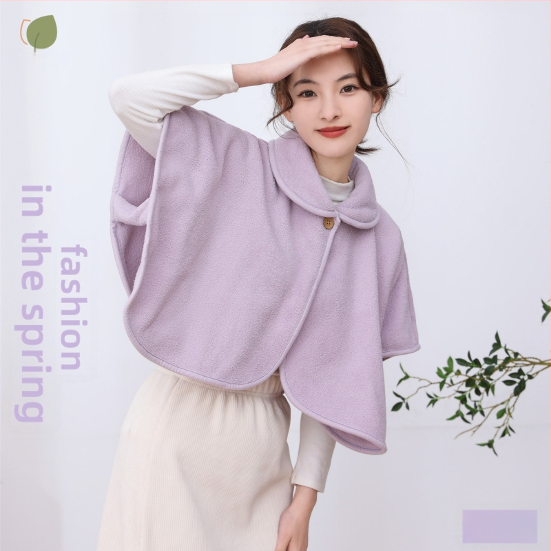 Šalles-pelerīna no jēra vilnas rudens–ziemas siltumam, vienkrāsains raksts, warp adīts audums, saglabā siltumu