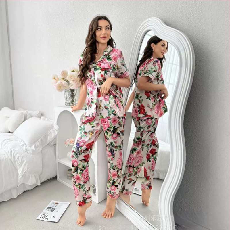 Dailės moters spausdintų pižamų komplektas iš dirbtinio šilko, lengvas ir kvėpuojantis, kardigan stiliaus apykaklė, 3/4 rankovės, kelnės