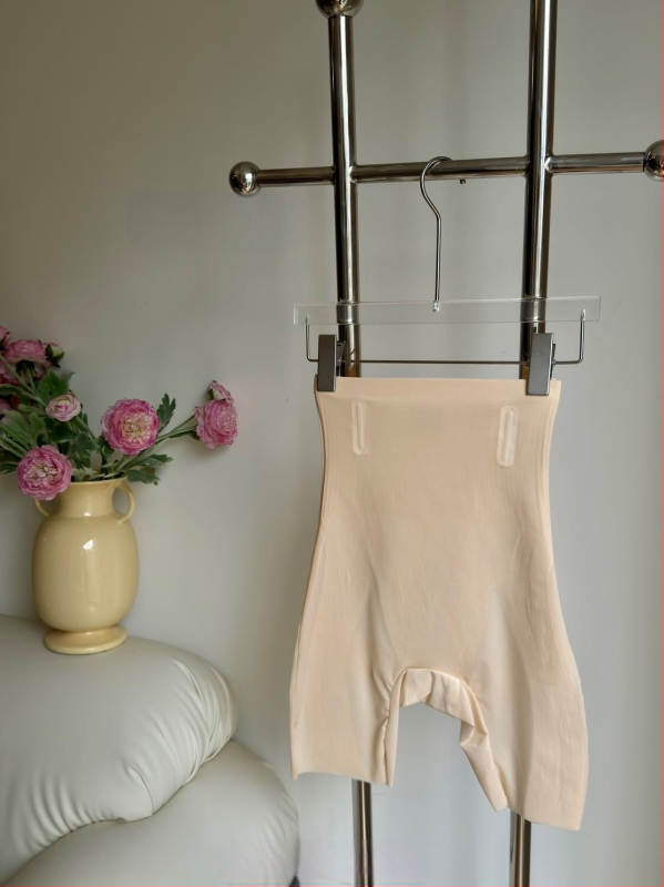 Шейпър боксерки с висока талия, дишаща нейлонова материя, контрол на корема, повдигане на ханша, без видими следи