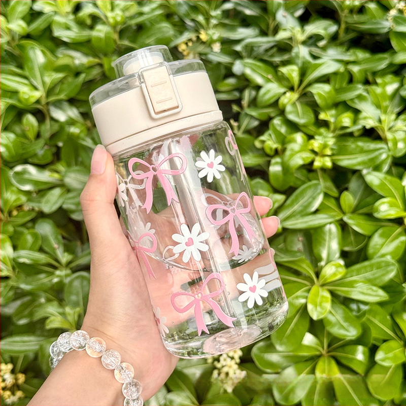 Plastična čaša za vodu, velika kapaciteta, moderni minimalistički dizajn, otisak margarete, vodonepropusna i otporna na curenje