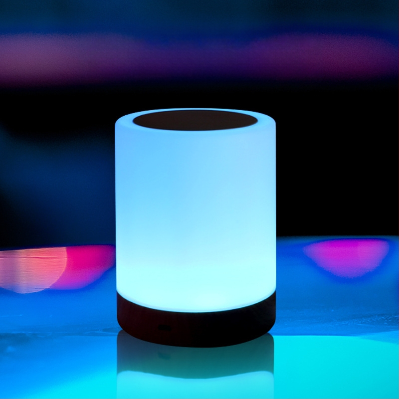 Nakts gaisma ar iebūvētu bateriju, stikla abažūrs, pogas slēdzis, gudra vadība, spriegums ≤36V