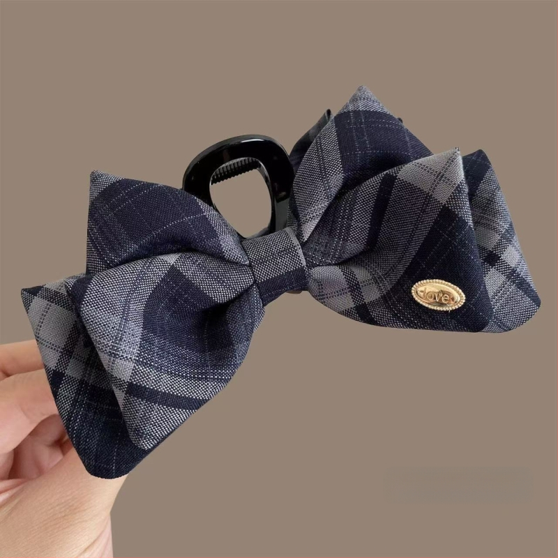 Matu klips: roku darbs, sievietes dizains, sajaukts materiāls, retro kvadrātveida raksts, 2025 rudens izlaidums