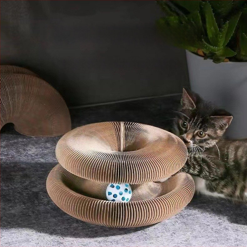 Kassi kriimustusalus kellaga, gofreeritud kartongist, karikatuuristiil, 36 tk karbis