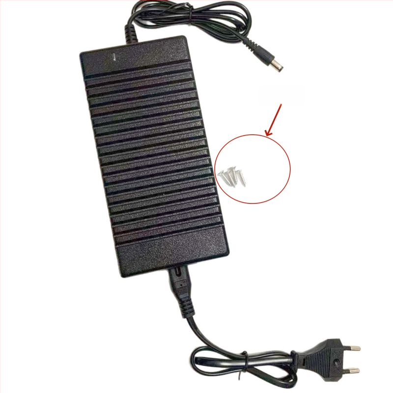 Maskeeritud laadijaga ravimikarbi turvakarp — kaasaskantav plastikkarp, mudel JCY-12150, maht 1 L