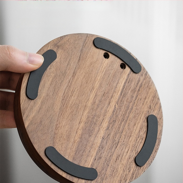 Kõrvaklappide alus mängulauale — pähkliapuu, massiivne puit, alumiiniumi sulam; SN144, 1007428505