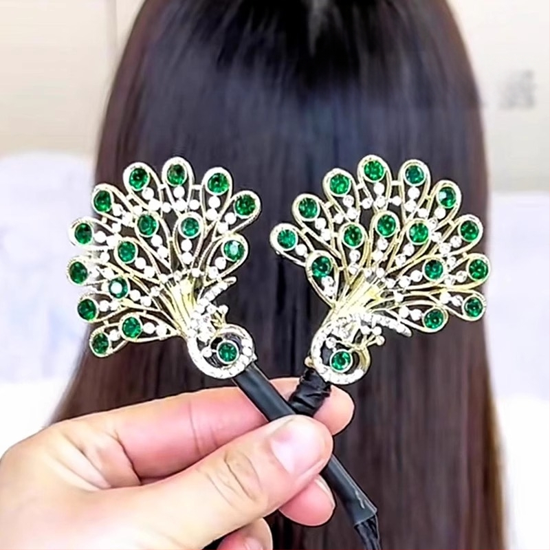 Veluurist juukseklips, twist clip, tootekood B10267, kevad 2025, pastoraalne stiil.