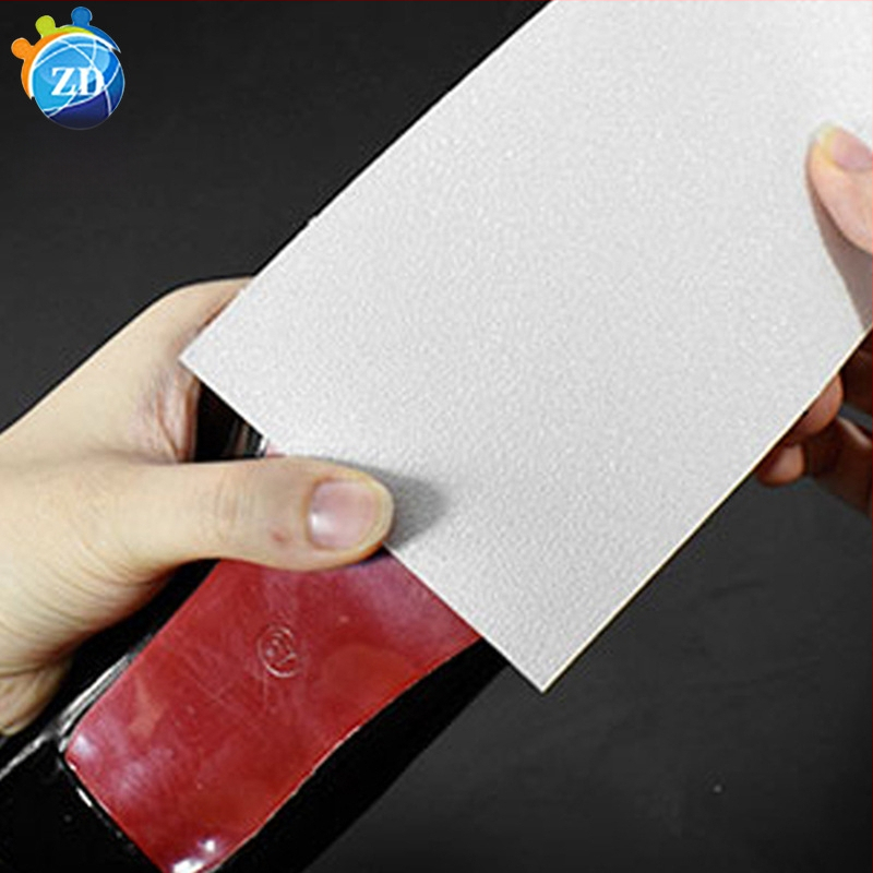 PVC protisklzová náplasť na podrážky, model SK-FH01, hrúbka 0.7–0.85 mm, šírka 50 mm, určené pre podrážky topán, schody a kúpeľňu