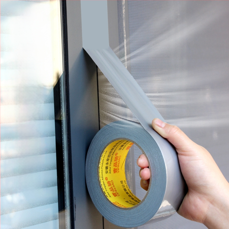 Vetruodolná páska na dvere a okná – PET materiál, šírka 5 cm, dĺžka 5-50 m, lepidlo na báze gumy, vysoká viskozita