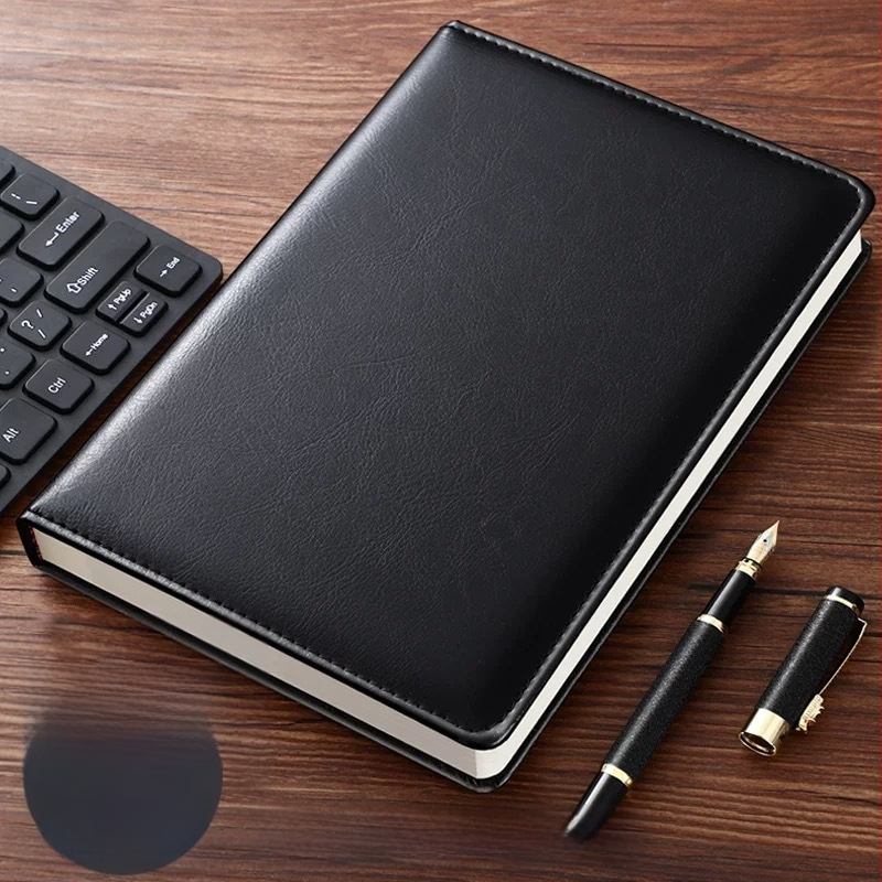 Zápisník Emma the bunny, PU obal, viazanie niťou, Dowling papier 80 g, biznis kancelársky štýl