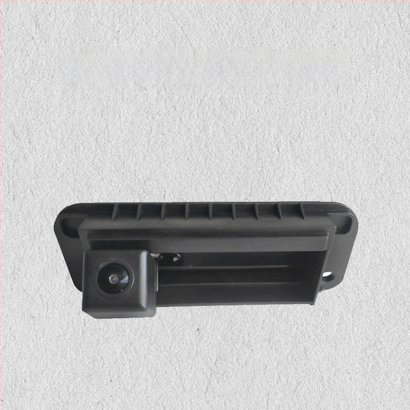 Kamera pre spätné zobrazenie na kľučke auta, 12V, nastaviteľný uhol 170°, rozlíšenie 720x576, AV video