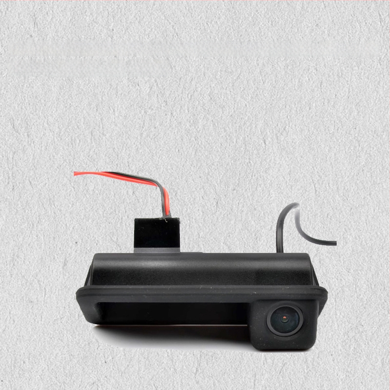 Kamera pre spätné zobrazenie na kľučke auta, 12V, nastaviteľný uhol 170°, rozlíšenie 720x576, AV video