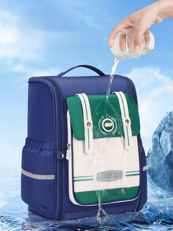 Unisex mokyklinė kuprinė 1–6 klasei, kvėpuojanti, itin lengva, išplėčiama, mažinanti apkrovą, atšvaitiniai elementai nakties saugumui; medžiaga: Oxford audinys; pamušalas: poliesteris; ergonomiška nugaros plokštė