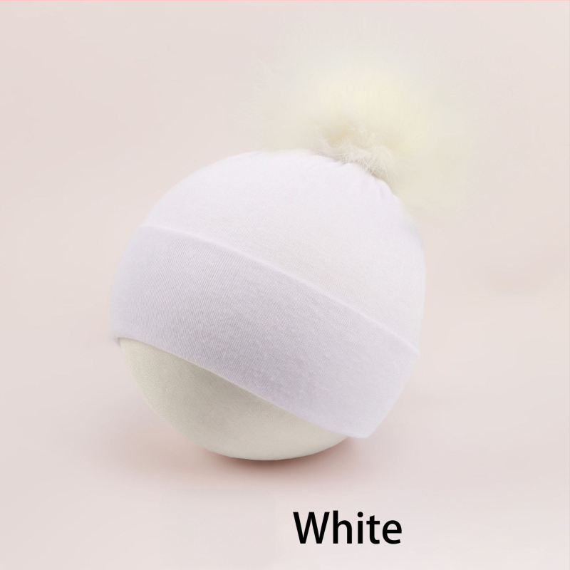 Pulórová čiapka pre deti s kupolovitou vrchnou časťou a okrajom na uši, teplá a vetruodolná, pre vek 0–2 rokov