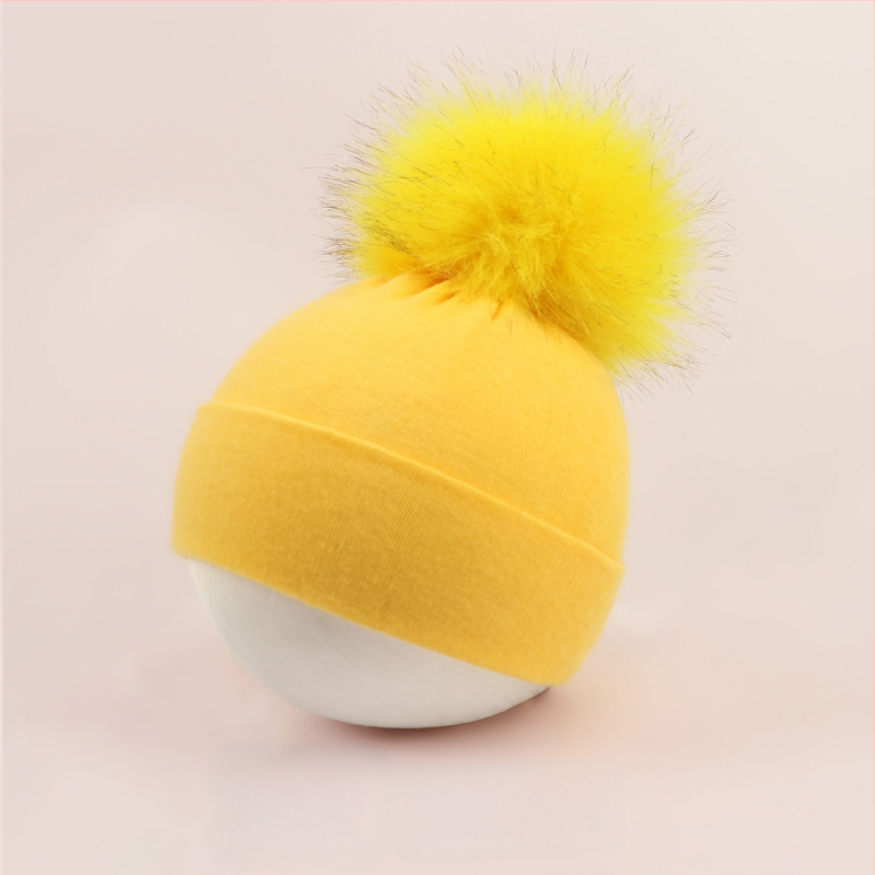 Pulórová čiapka pre deti s kupolovitou vrchnou časťou a okrajom na uši, teplá a vetruodolná, pre vek 0–2 rokov