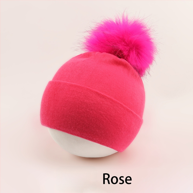 Pulórová čiapka pre deti s kupolovitou vrchnou časťou a okrajom na uši, teplá a vetruodolná, pre vek 0–2 rokov