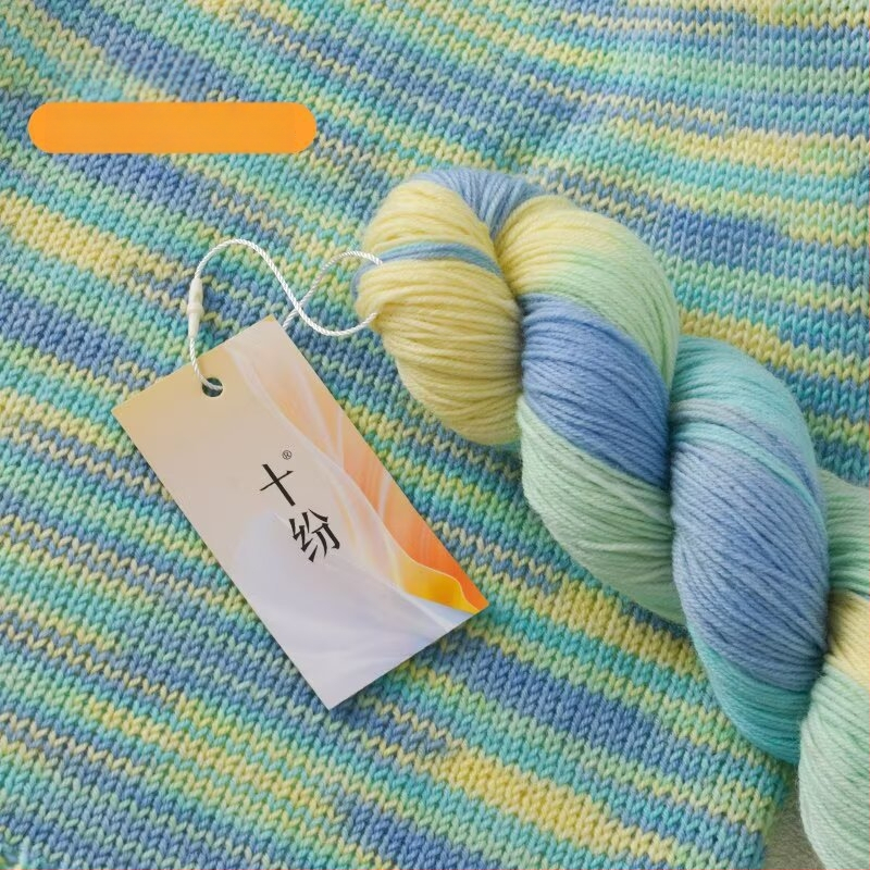 Ručne farbená vlna priadza (zmiešaná priadza; priadza na motúky; ring-spun; na ručné pletenie; Produktové číslo: 80 ručne farbená vlna priadza)