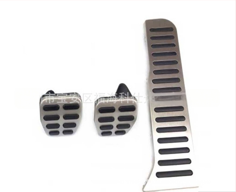 Pedálová súprava z hliníkovej zliatiny pre VW Passat B6/B7 CC a Škoda Superb — plynový a brzdový pedál, pre manuálnu prevodovku