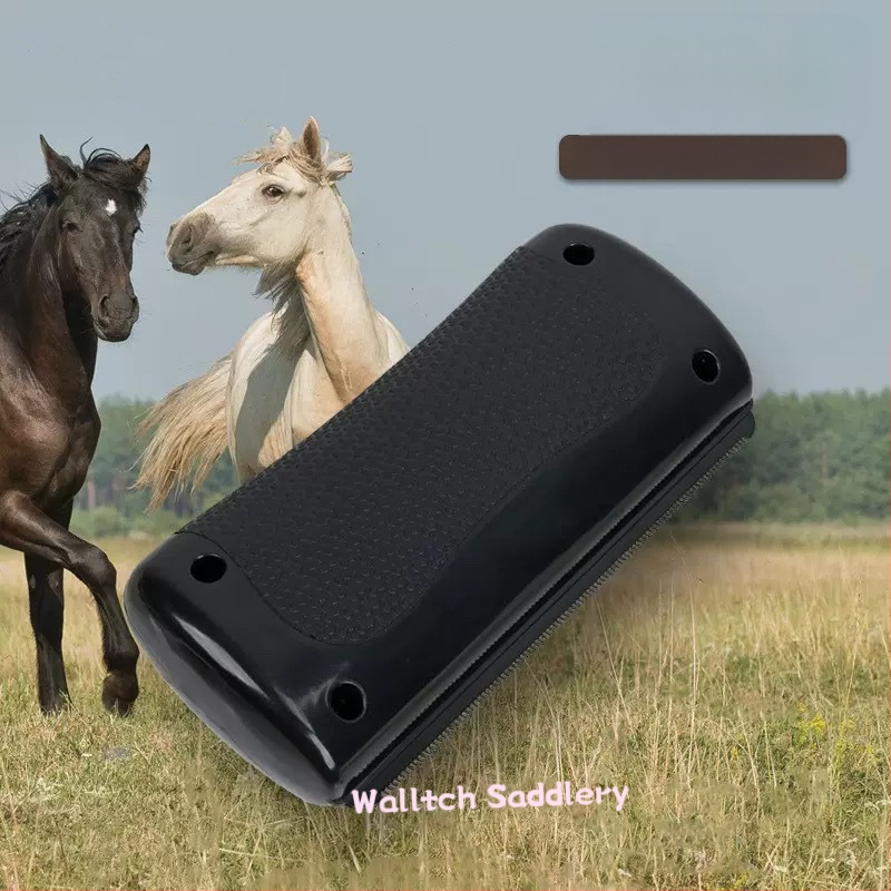 Sada starostlivosti o koně: odstraňovač potu, hrebeň na tenké chlpy, štetec, hrebeň, brúsna kefka