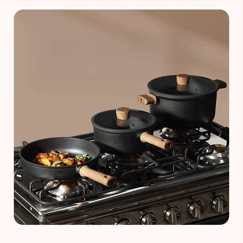 Titanový súbor hrncov s nepriľnavým povrchom, dvojvrstvové dno, kompatibilné s indukciou, 13/16/18 kusov