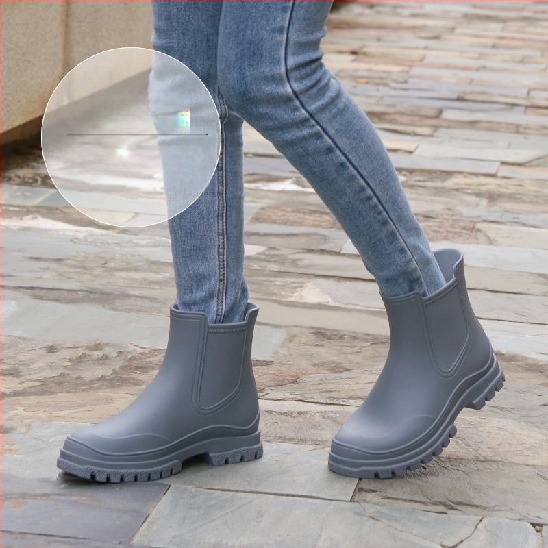 Zhe Star moterų lietaus batai, viršus iš TPE, žemas kulnas 1–3 cm, trumpas vamzdelis, tvirtas padas