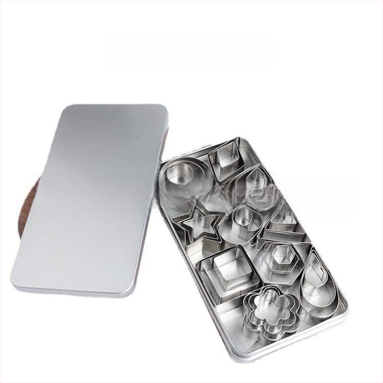 24-dielny set vykrajovačov na sušienky z nerezovej ocele pre pečenie a fondant; tvary: štvorcový, trojuholník, kruh, ovál, kvet, srdce, hexagón, hviezda; HY-244