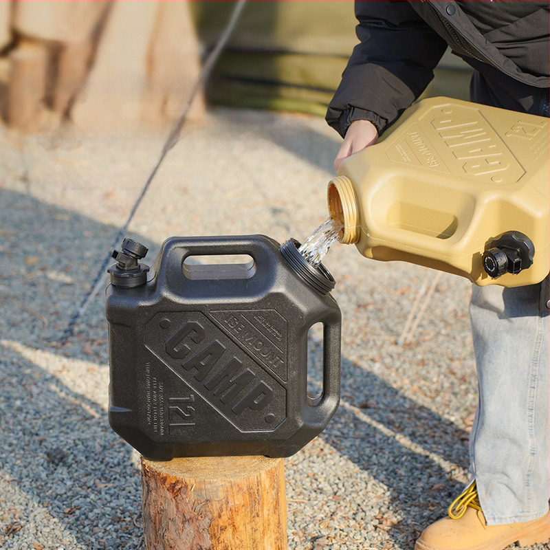 ISE MOUNT 12L Nešiojama lauko vandens talpa su dviem rankenomis ir čiaupu