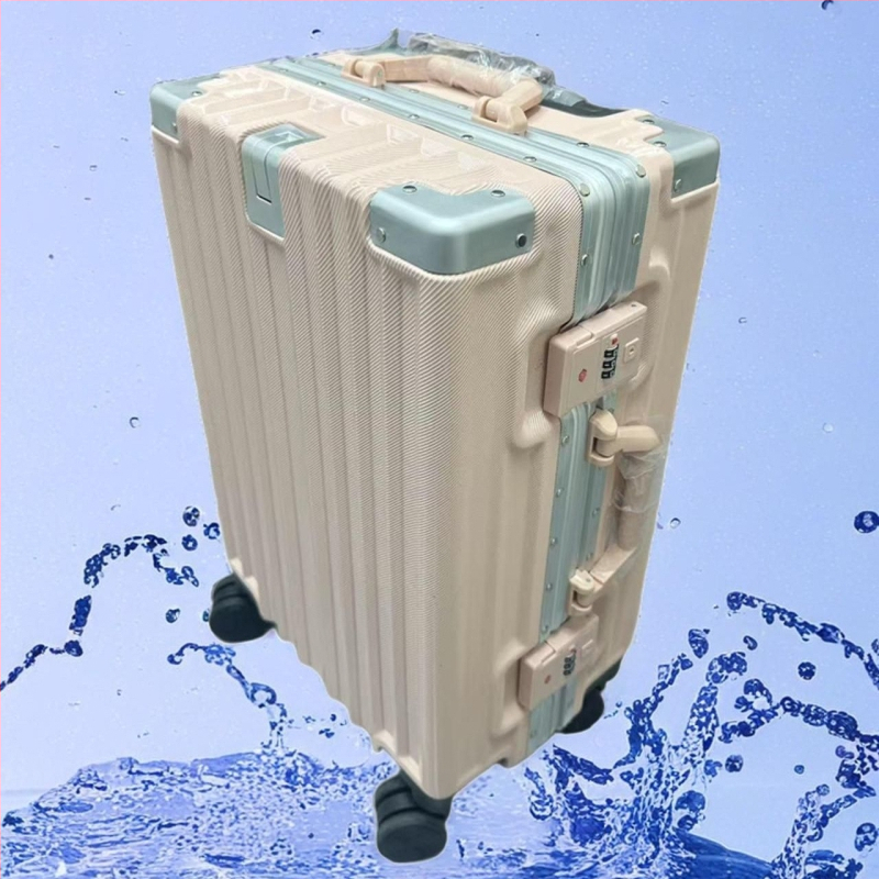 Cestovný kufor s univerzálnymi kolieskami, otváranie na zips, ABS+PC výplň, zámok s visacím zámkom