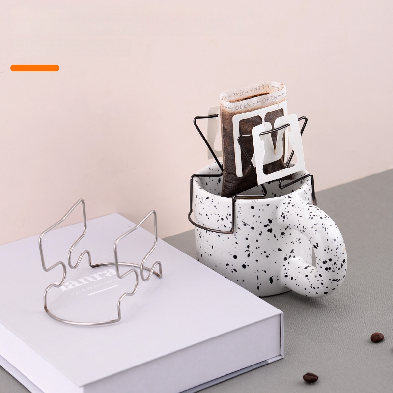 Nerezová oceľová držiak na kávový filter pre drip kávu — moderný minimalistický dizajn