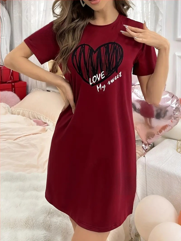 Jednodielne luxusné pyžamové šaty s kruhovým výstrihom, midi dĺžka, 100% polyester.