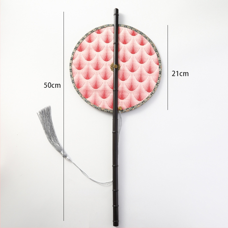 Ķīnas antīkā stila roku vents ar garu rokturi un pušķi, materiāls: audums, zīmols Tane, atsevišķa iepakošana