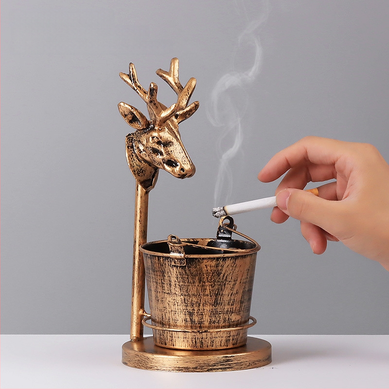 Popolník s dizajnom hlavy jelena, železný, škandinávsky retro štýl